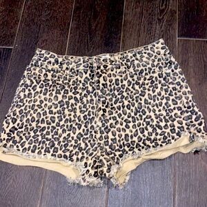 Ymi leopard cut off shorts